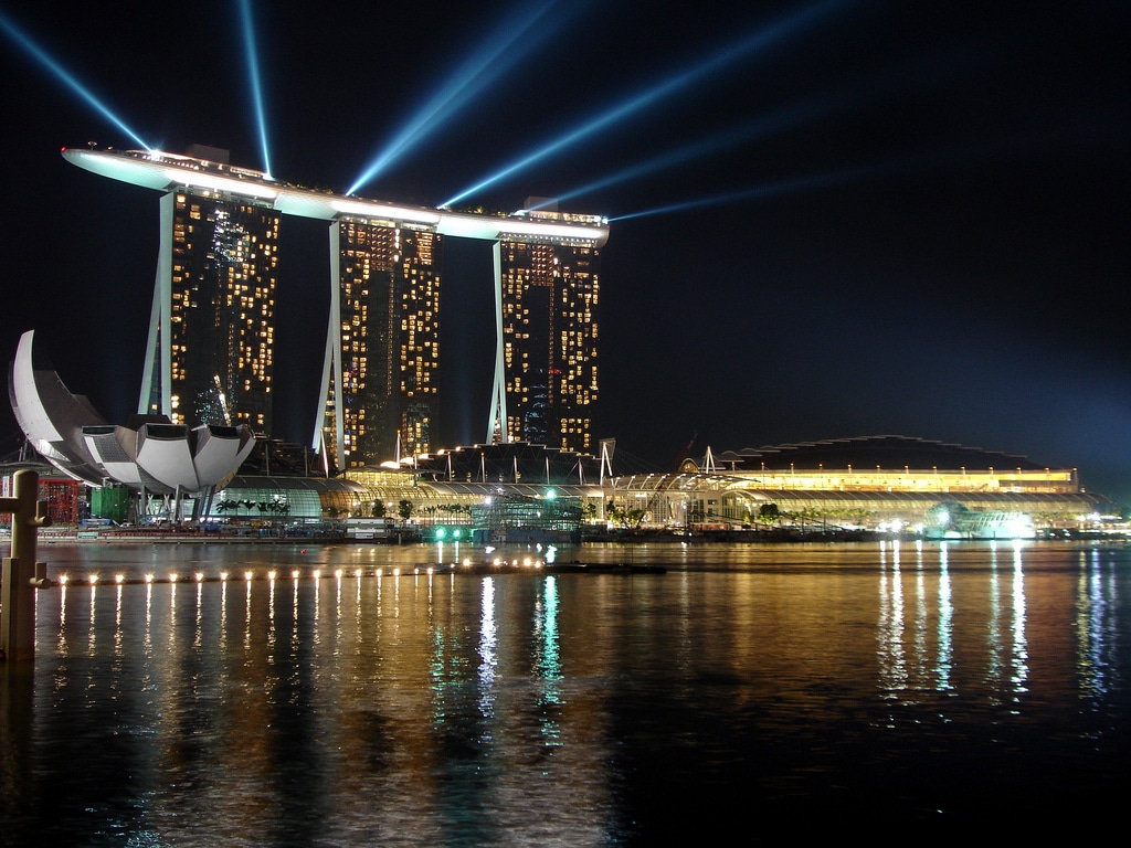 Marina_Bay_Sands_during_2010_Youth_Olympics_opening